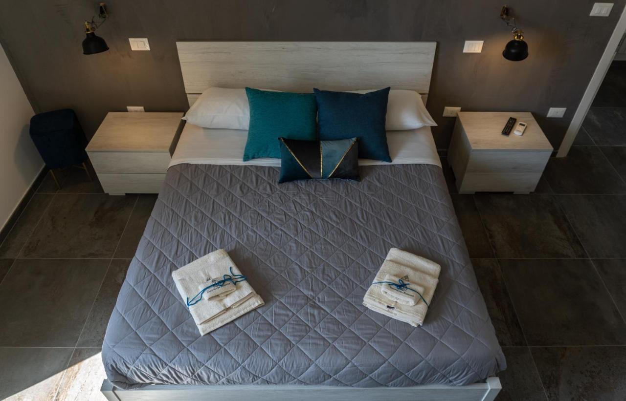 4 Balconi Rooms-Elements B&B Lecce Exteriör bild