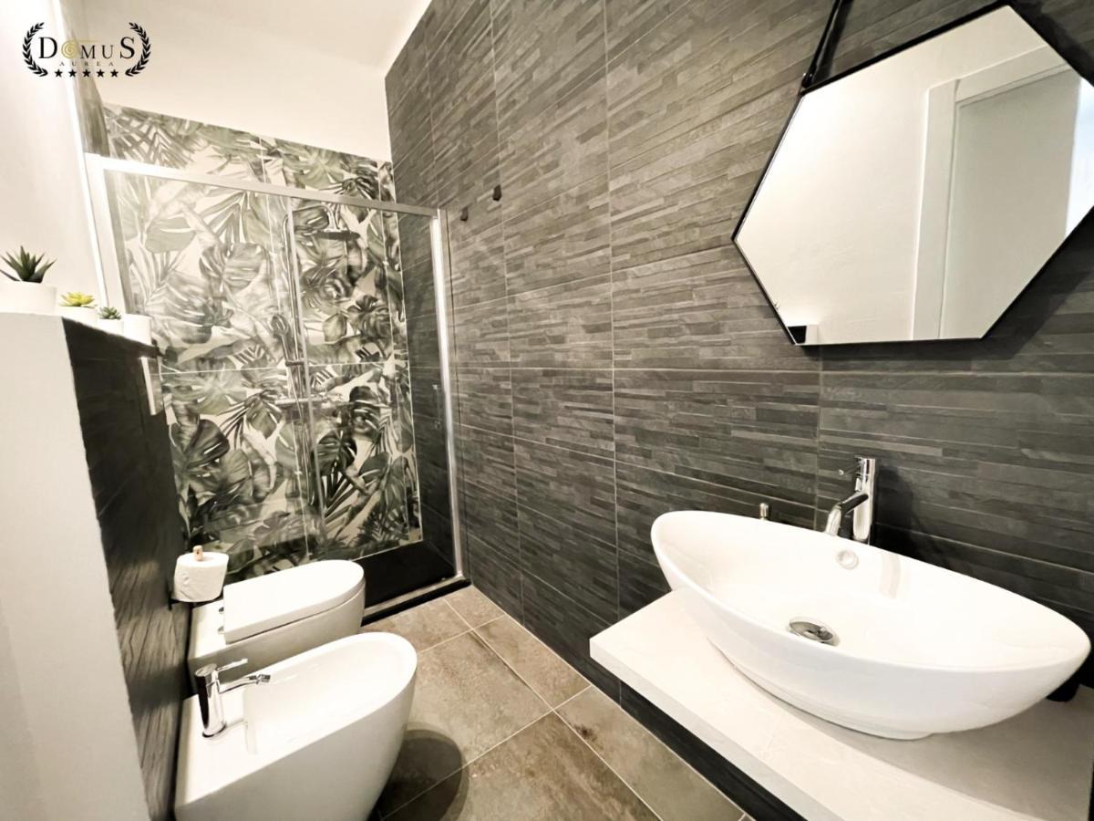 4 Balconi Rooms-Elements B&B Lecce Exteriör bild